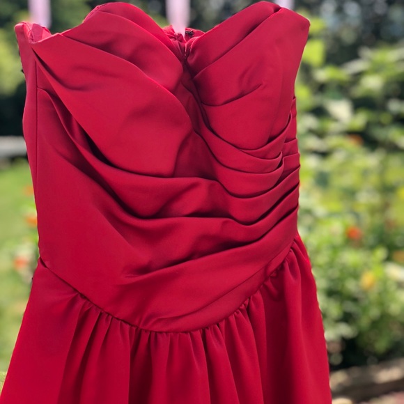 Red Satin Sweetheart Neckline Strapless Dress - Picture 6 of 7
